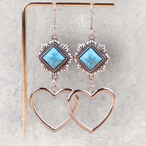 Vintage Style Boho Western Faux Turquoise Heart Dangle Drop Earrings - Picture 3 of 6